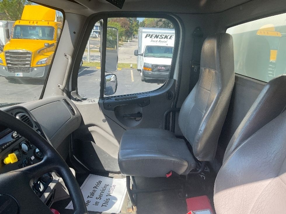 Medium Duty Box Truck-Light and Medium Duty Trucks-Freightliner-2019-M2-Milwaukee-WI-152,458\n\t\tmiles-$ 41,250 - Image 19