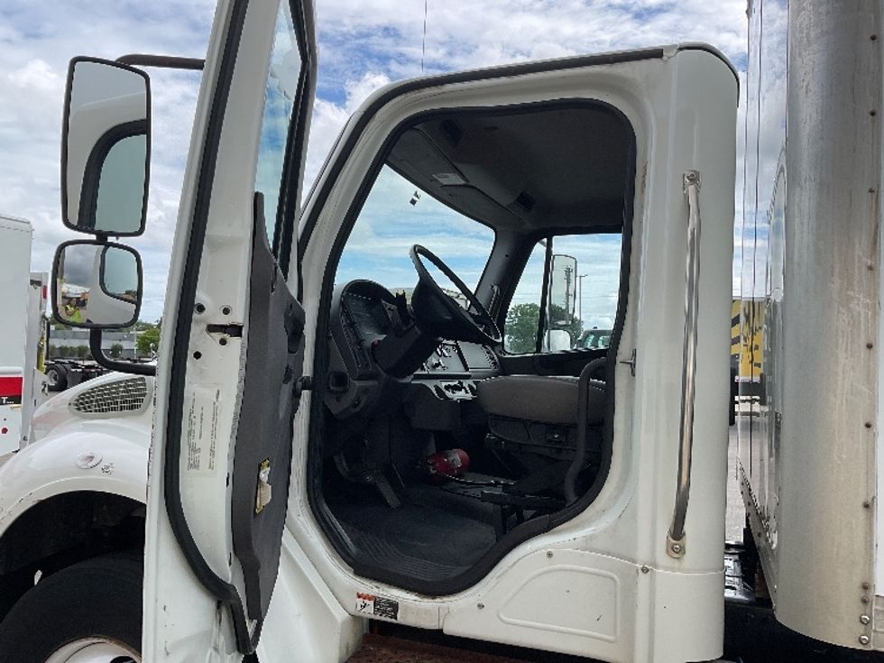 Medium Duty Box Truck-Light and Medium Duty Trucks-Freightliner-2019-M2-Milwaukee-WI-194,372\n\t\tmiles-$ 47,750 - Image 16