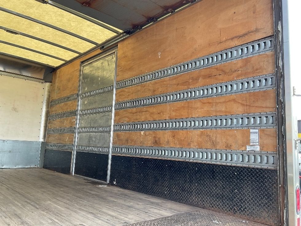 Medium Duty Box Truck-Light and Medium Duty Trucks-Freightliner-2019-M2-Milwaukee-WI-199,600\n\t\tmiles-$ 35,250 - Image 12