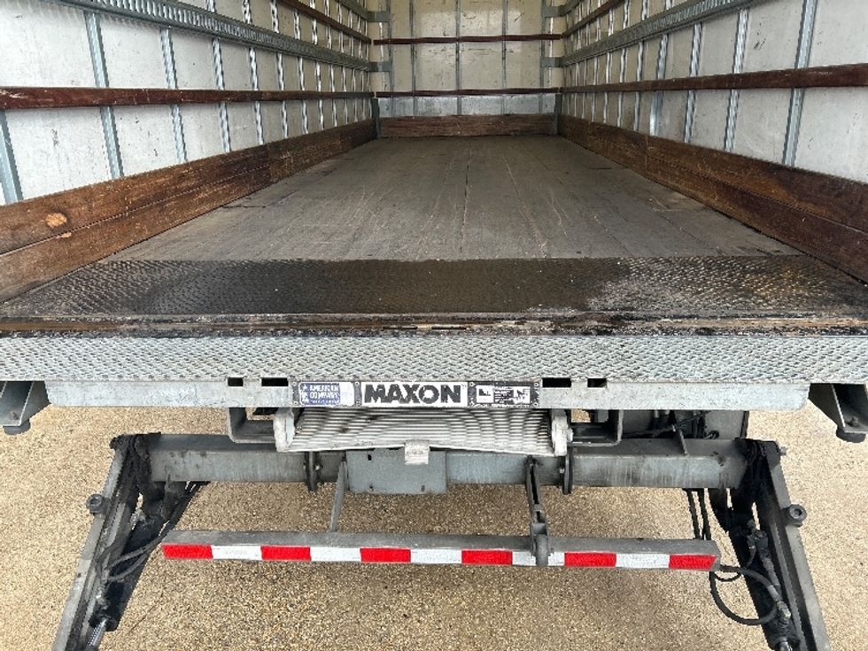 Medium Duty Box Truck-Light and Medium Duty Trucks-Freightliner-2019-M2-Milwaukee-WI-253,850\n\t\tmiles-$ 33,500 - Image 10