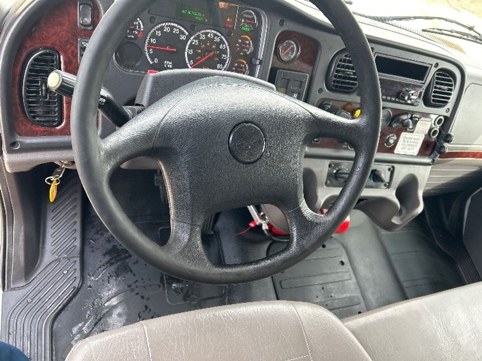 Medium Duty Box Truck-Light and Medium Duty Trucks-Freightliner-2019-M2-Milwaukee-WI-253,850\n\t\tmiles-$ 33,500 - Image 18