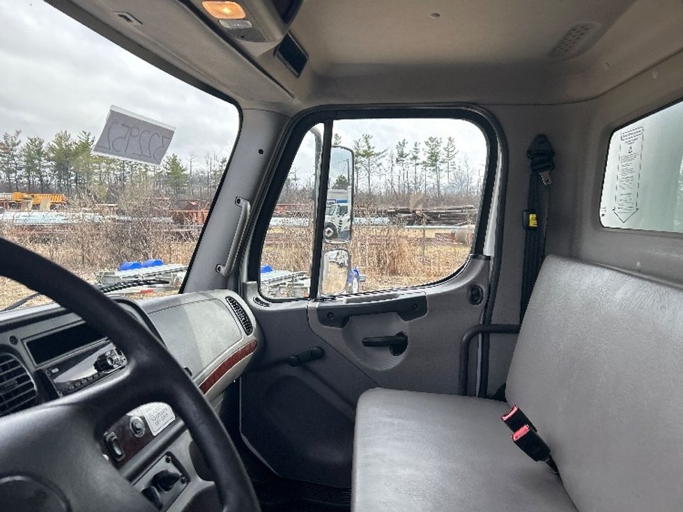 Medium Duty Box Truck-Light and Medium Duty Trucks-Freightliner-2019-M2-Milwaukee-WI-253,850\n\t\tmiles-$ 33,500 - Image 19