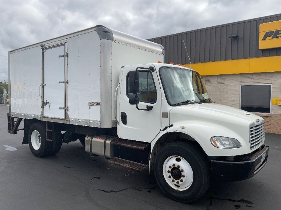 Medium Duty Box Truck-Light and Medium Duty Trucks-Freightliner-2019-M2-Milwaukee-WI-258,358\n\t\tmiles-$ 27,500 - Image 1