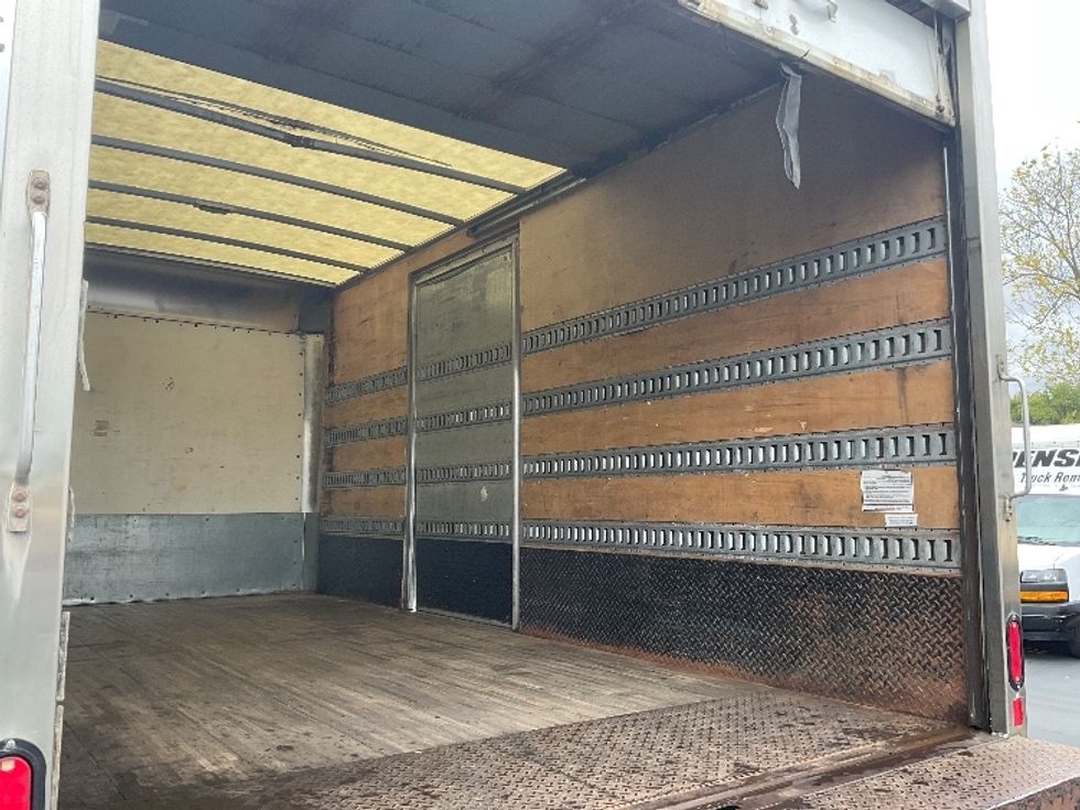 Medium Duty Box Truck-Light and Medium Duty Trucks-Freightliner-2019-M2-Milwaukee-WI-258,358\n\t\tmiles-$ 27,500 - Image 12