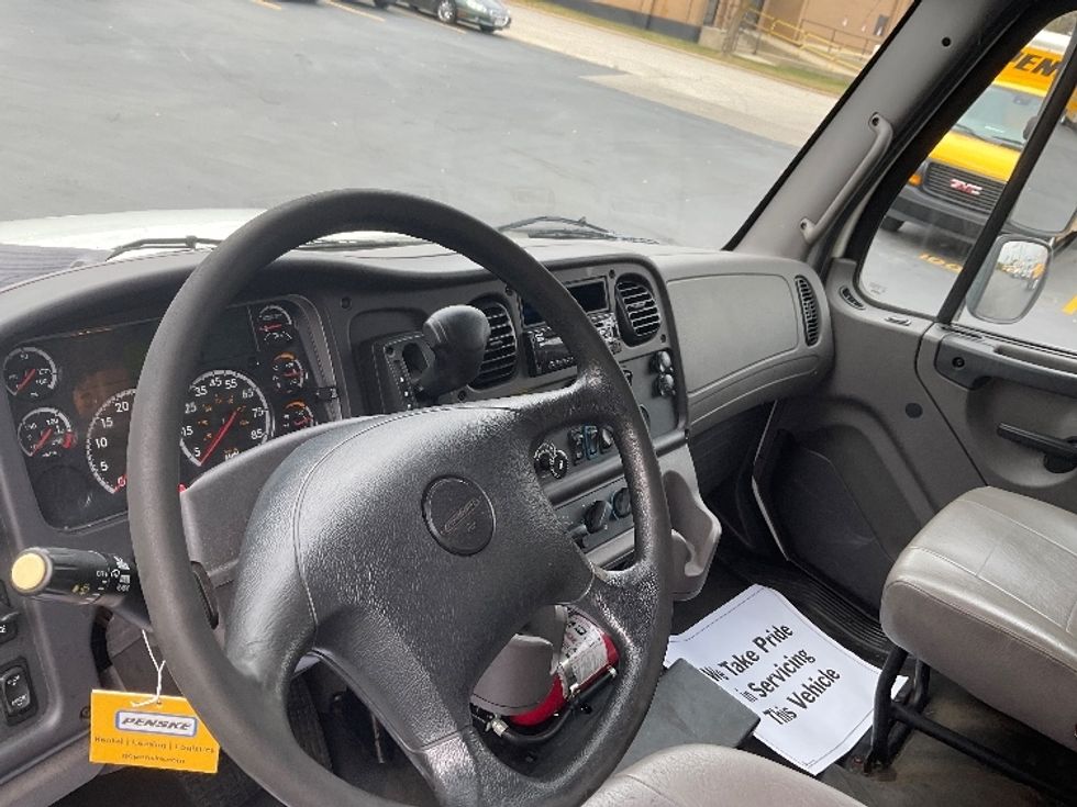 Medium Duty Box Truck-Light and Medium Duty Trucks-Freightliner-2019-M2-Milwaukee-WI-258,358\n\t\tmiles-$ 27,500 - Image 17