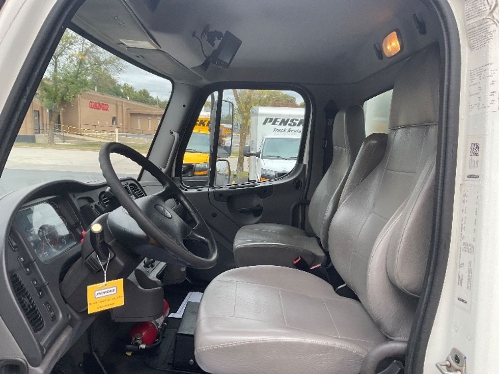 Medium Duty Box Truck-Light and Medium Duty Trucks-Freightliner-2019-M2-Milwaukee-WI-258,358\n\t\tmiles-$ 27,500 - Image 19