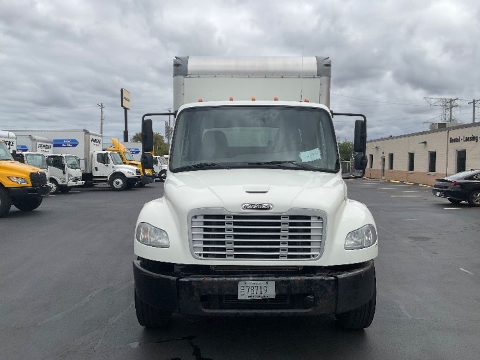 Medium Duty Box Truck-Light and Medium Duty Trucks-Freightliner-2019-M2-Milwaukee-WI-258,358\n\t\tmiles-$ 27,500 - Image 2
