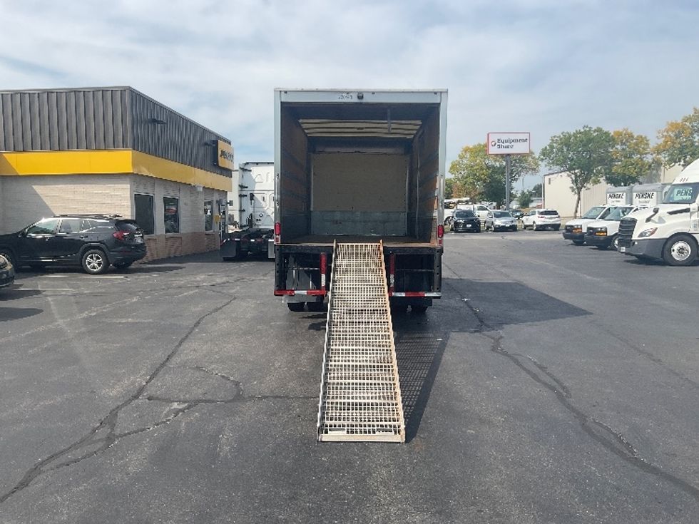 Medium Duty Box Truck-Light and Medium Duty Trucks-Freightliner-2019-M2-Milwaukee-WI-273,841\n\t\tmiles-$ 25,500 - Image 9