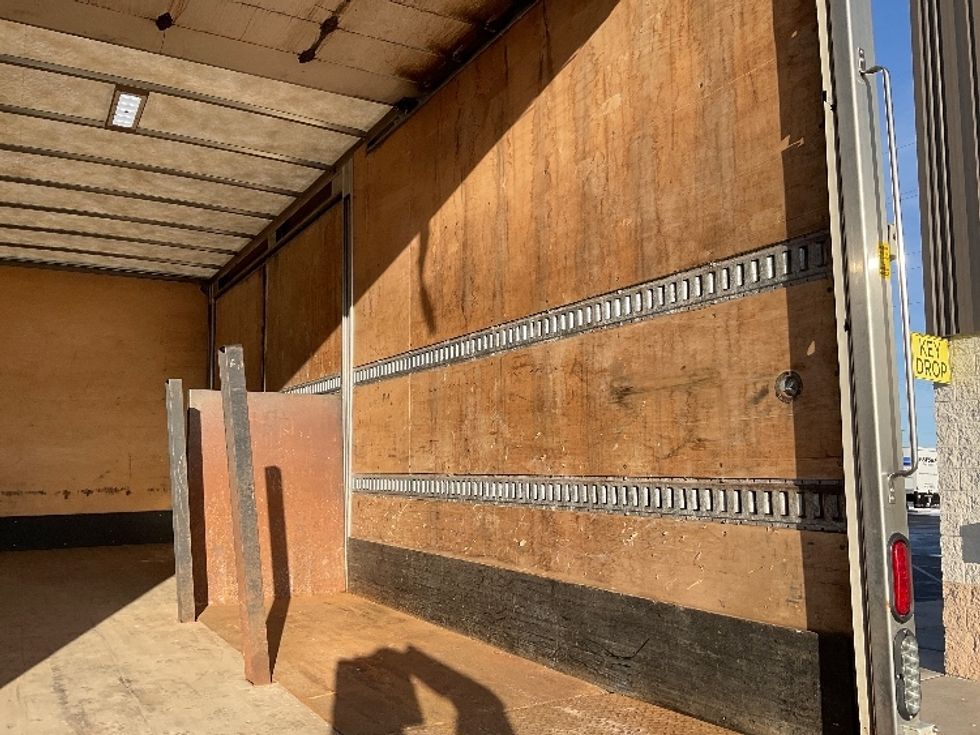 Medium Duty Box Truck-Light and Medium Duty Trucks-Freightliner-2019-M2-Milwaukee-WI-291,003\n\t\tmiles-$ 29,250 - Image 11