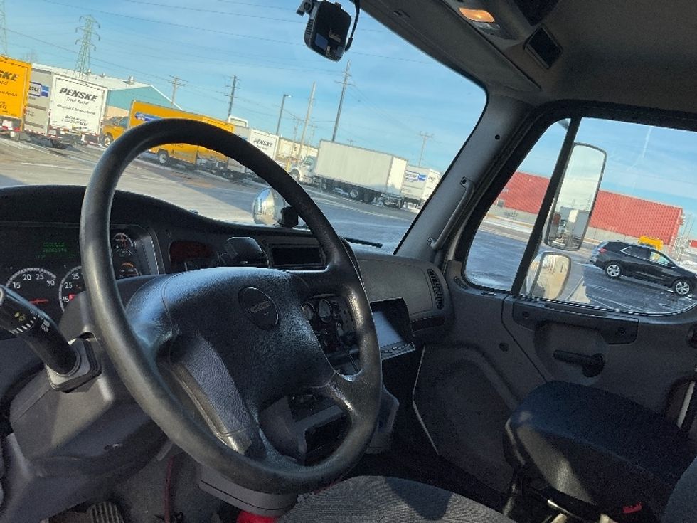 Medium Duty Box Truck-Light and Medium Duty Trucks-Freightliner-2019-M2-Milwaukee-WI-291,003\n\t\tmiles-$ 29,250 - Image 17