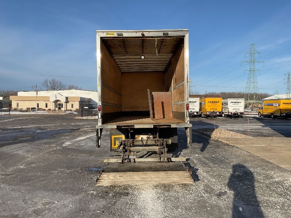 Medium Duty Box Truck-Light and Medium Duty Trucks-Freightliner-2019-M2-Milwaukee-WI-291,003\n\t\tmiles-$ 29,250 - Image 9