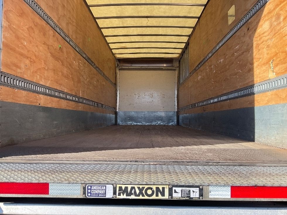 Medium Duty Box Truck-Light and Medium Duty Trucks-Freightliner-2019-M2-Milwaukee-WI-315,337\n\t\tmiles-$ 27,250 - Image 10