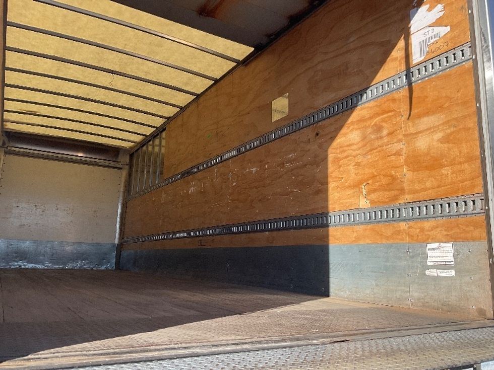 Medium Duty Box Truck-Light and Medium Duty Trucks-Freightliner-2019-M2-Milwaukee-WI-315,337\n\t\tmiles-$ 27,250 - Image 12