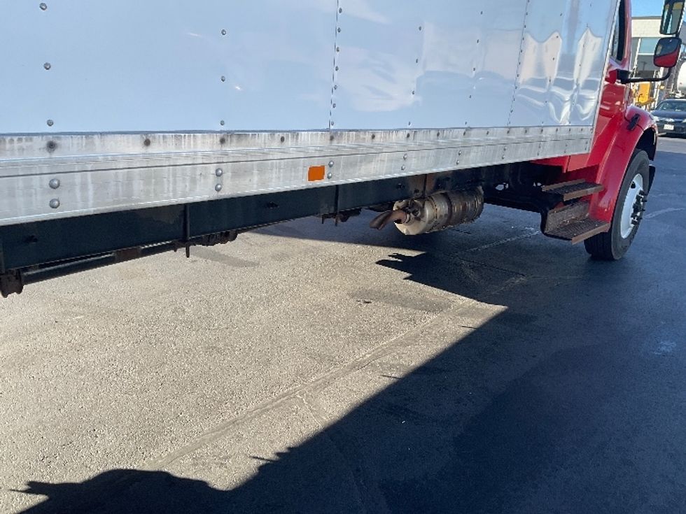 Medium Duty Box Truck-Light and Medium Duty Trucks-Freightliner-2019-M2-Milwaukee-WI-315,337\n\t\tmiles-$ 27,250 - Image 14