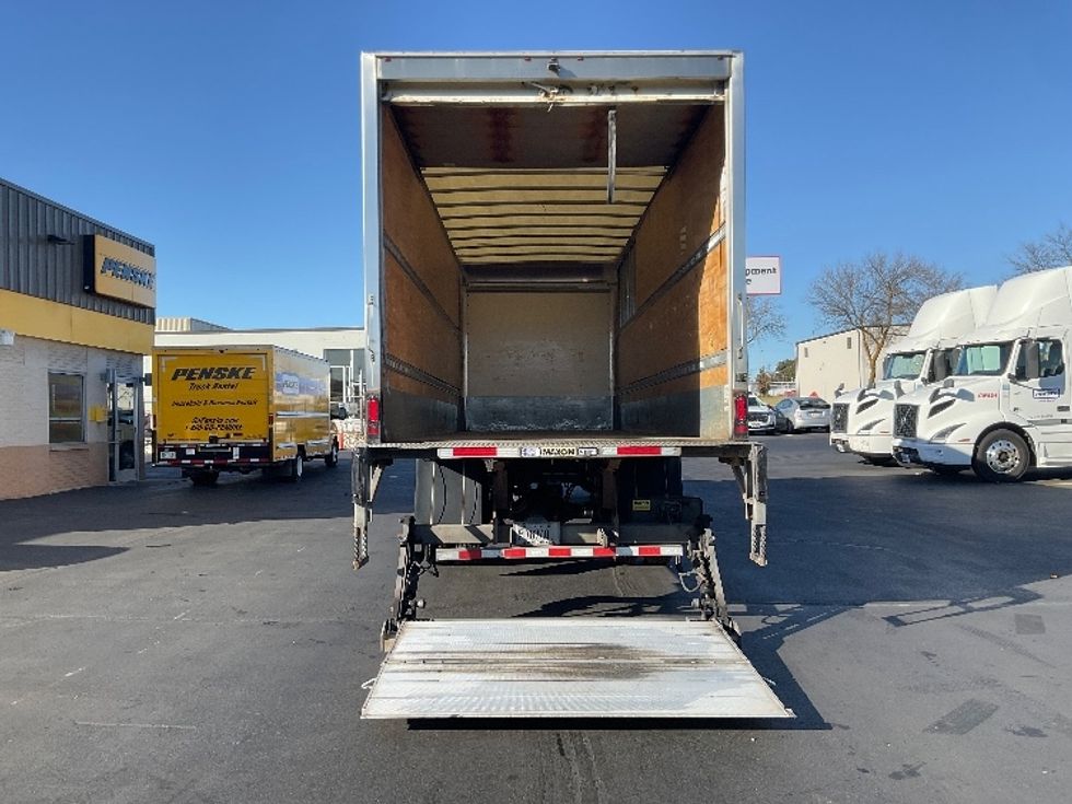 Medium Duty Box Truck-Light and Medium Duty Trucks-Freightliner-2019-M2-Milwaukee-WI-315,337\n\t\tmiles-$ 27,250 - Image 9