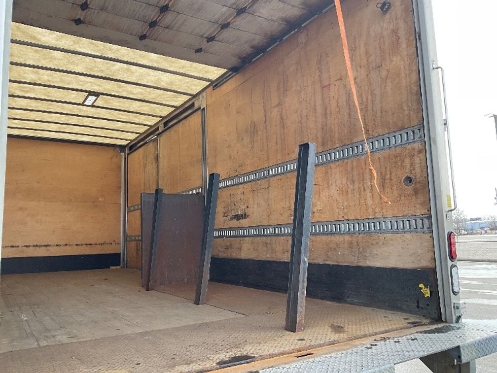 Medium Duty Box Truck-Light and Medium Duty Trucks-Freightliner-2019-M2-Milwaukee-WI-320,190\n\t\tmiles-$ 24,750 - Image 12