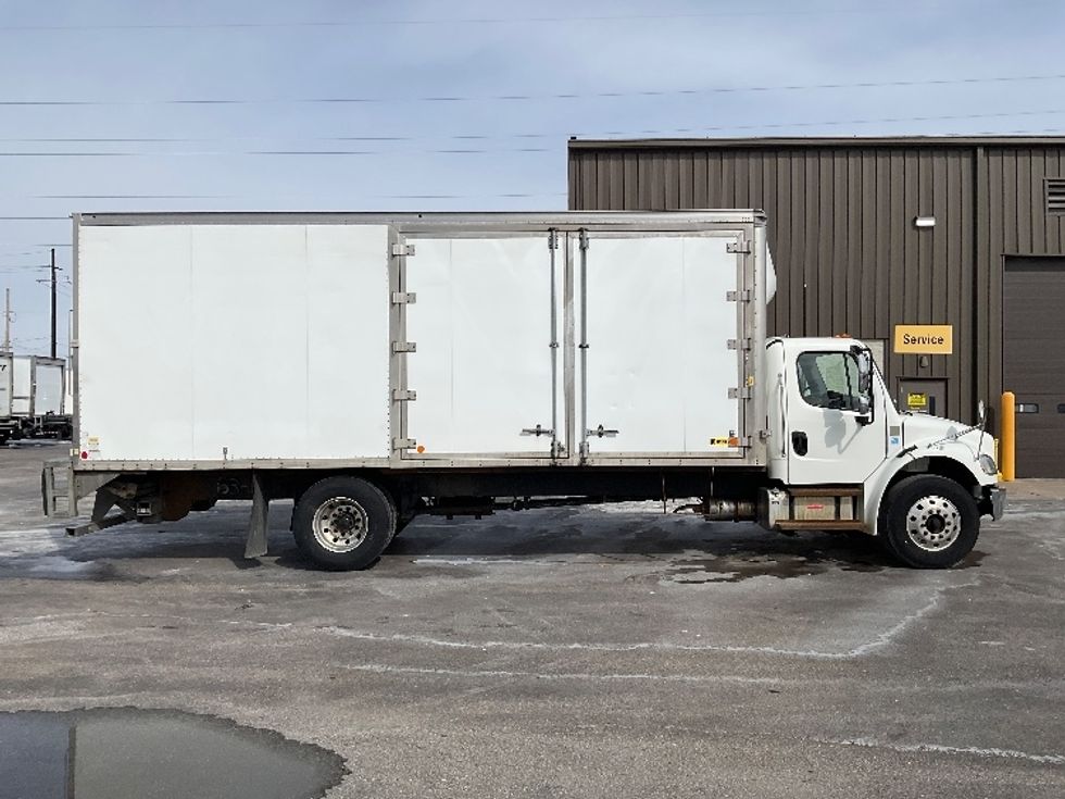 Medium Duty Box Truck-Light and Medium Duty Trucks-Freightliner-2019-M2-Milwaukee-WI-320,190\n\t\tmiles-$ 24,750 - Image 15