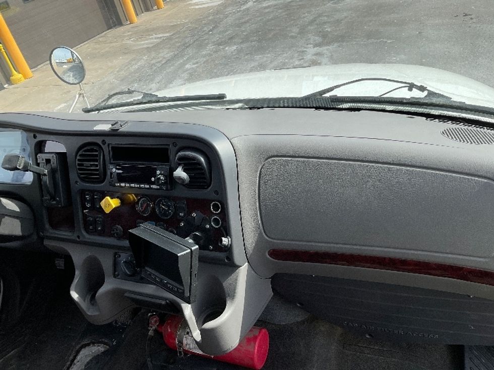 Medium Duty Box Truck-Light and Medium Duty Trucks-Freightliner-2019-M2-Milwaukee-WI-320,190\n\t\tmiles-$ 24,750 - Image 21