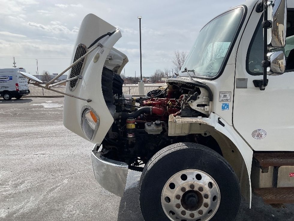 Medium Duty Box Truck-Light and Medium Duty Trucks-Freightliner-2019-M2-Milwaukee-WI-320,190\n\t\tmiles-$ 24,750 - Image 24
