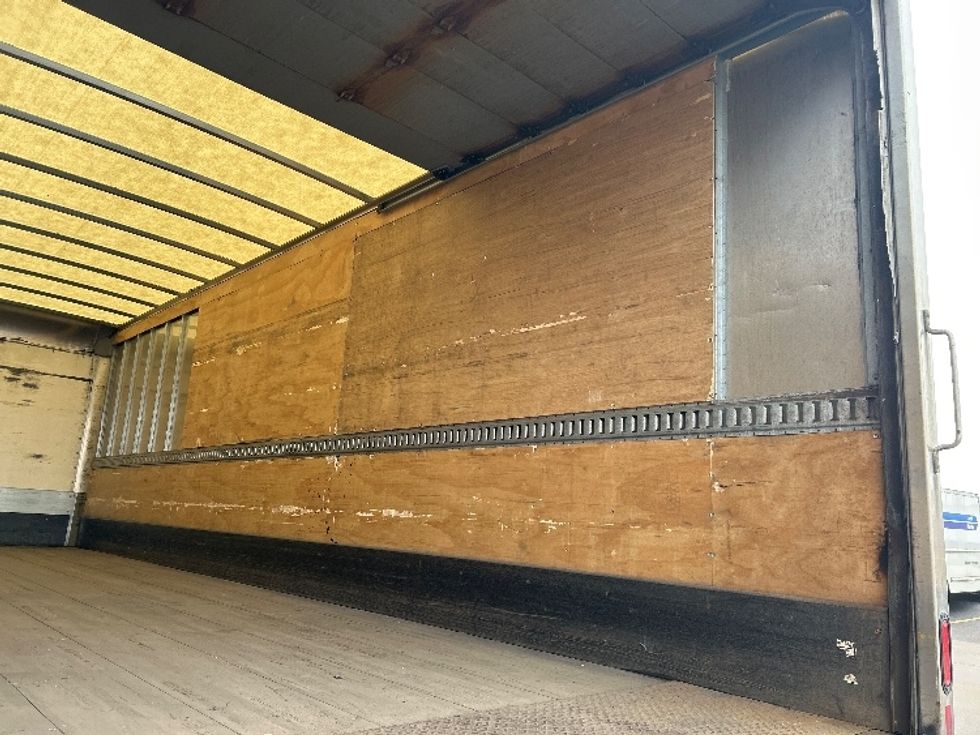 Medium Duty Box Truck-Light and Medium Duty Trucks-Freightliner-2019-M2-Milwaukee-WI-365,310\n\t\tmiles-$ 21,500 - Image 12