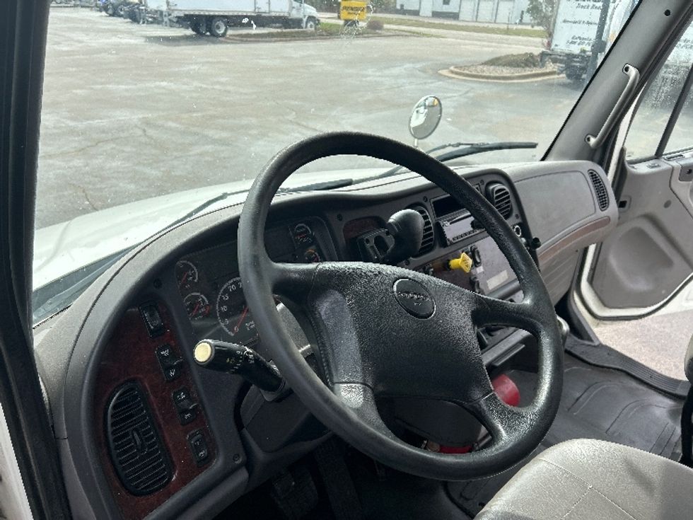 Medium Duty Box Truck-Light and Medium Duty Trucks-Freightliner-2019-M2-Milwaukee-WI-365,310\n\t\tmiles-$ 21,500 - Image 17