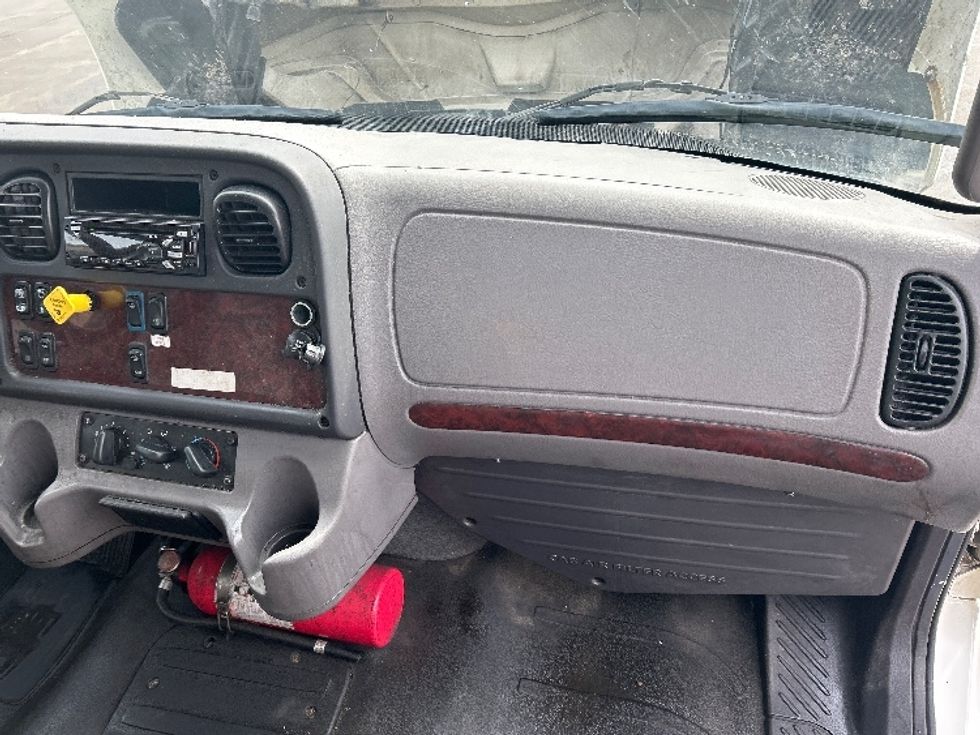 Medium Duty Box Truck-Light and Medium Duty Trucks-Freightliner-2019-M2-Milwaukee-WI-365,310\n\t\tmiles-$ 21,500 - Image 21