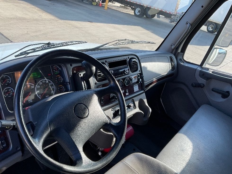 Medium Duty Box Truck-Light and Medium Duty Trucks-Freightliner-2019-M2-Milwaukee-WI-50,466\n\t\tmiles-$ 62,000 - Image 17