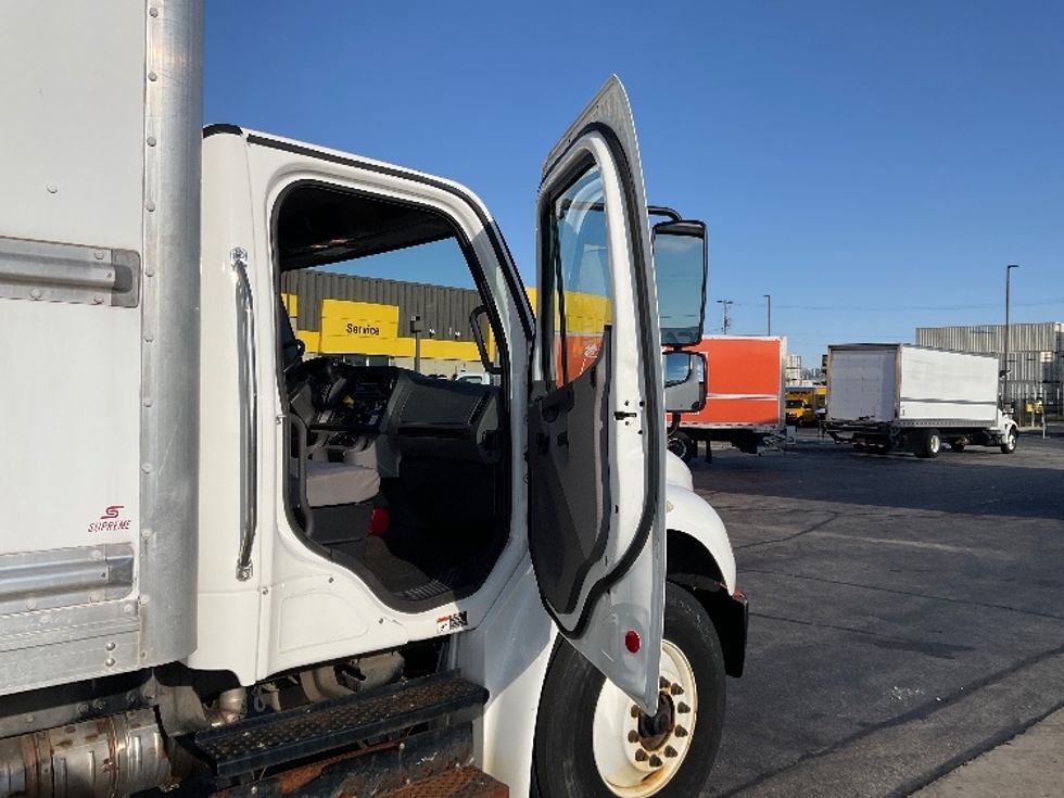 Medium Duty Box Truck-Light and Medium Duty Trucks-Freightliner-2019-M2-Milwaukee-WI-50,466\n\t\tmiles-$ 62,000 - Image 20