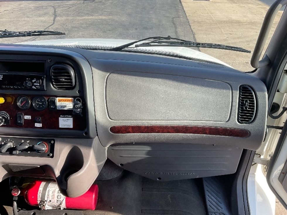 Medium Duty Box Truck-Light and Medium Duty Trucks-Freightliner-2019-M2-Milwaukee-WI-50,466\n\t\tmiles-$ 62,000 - Image 21