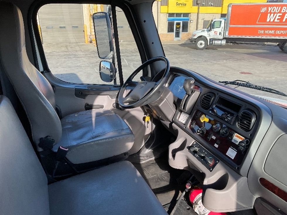 Medium Duty Box Truck-Light and Medium Duty Trucks-Freightliner-2019-M2-Milwaukee-WI-50,466\n\t\tmiles-$ 62,000 - Image 22
