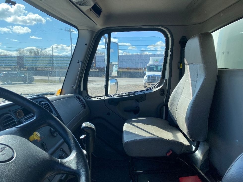 Medium Duty Box Truck-Light and Medium Duty Trucks-Freightliner-2019-M2-Minoa-NY-190,882\n\t\tmiles-$ 52,250 - Image 19