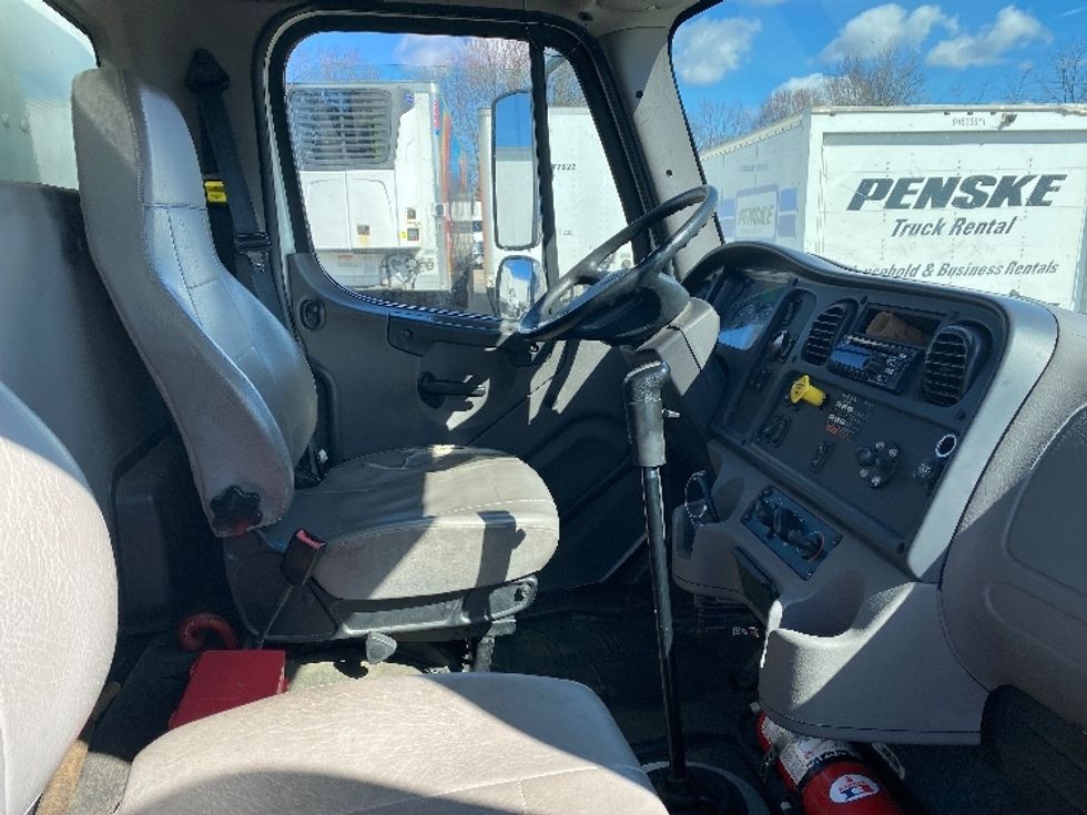 Medium Duty Box Truck-Light and Medium Duty Trucks-Freightliner-2019-M2-Minoa-NY-190,882\n\t\tmiles-$ 52,250 - Image 22