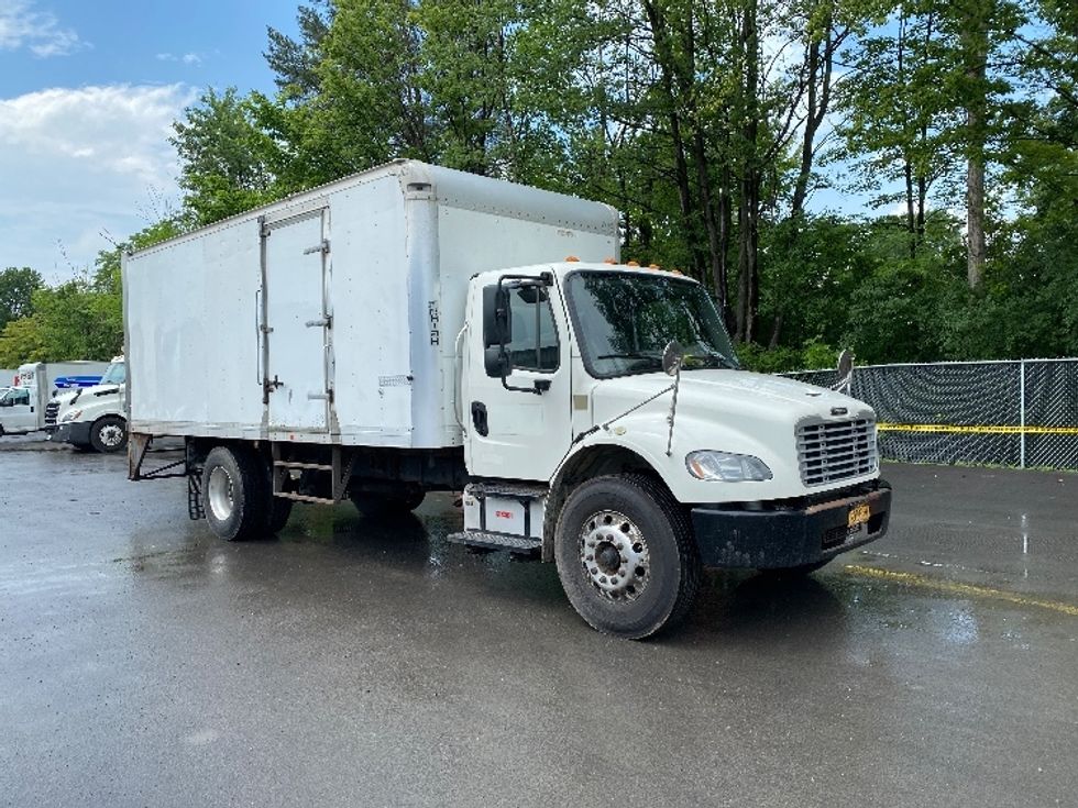 Medium Duty Box Truck-Light and Medium Duty Trucks-Freightliner-2019-M2-Minoa-NY-206,233\n\t\tmiles-$ 30,750 - Image 1