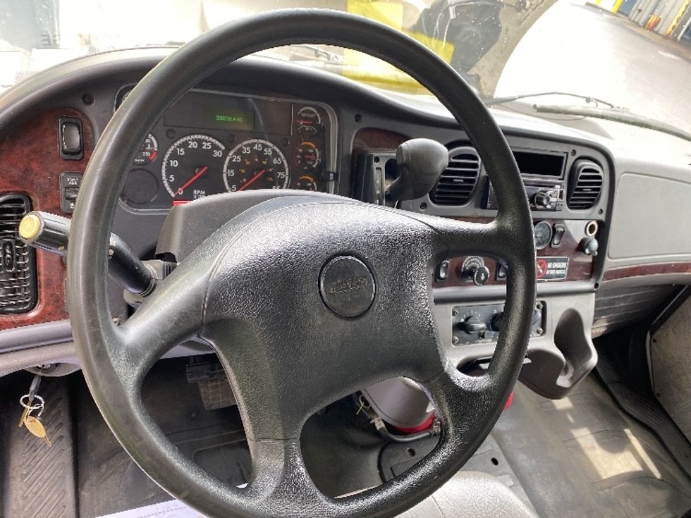 Medium Duty Box Truck-Light and Medium Duty Trucks-Freightliner-2019-M2-Minoa-NY-206,233\n\t\tmiles-$ 30,750 - Image 18