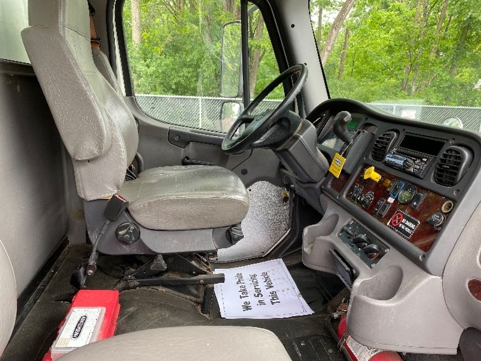 Medium Duty Box Truck-Light and Medium Duty Trucks-Freightliner-2019-M2-Minoa-NY-206,233\n\t\tmiles-$ 30,750 - Image 22