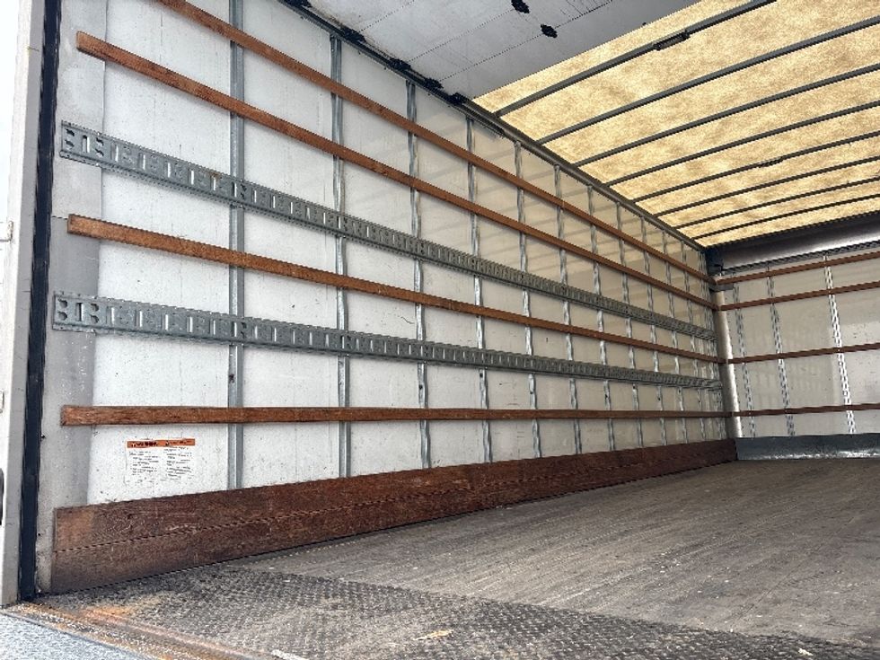 Medium Duty Box Truck-Light and Medium Duty Trucks-Freightliner-2019-M2-Mississauga-ON-111,193\n\t\tkm-$ 79,500 - Image 11