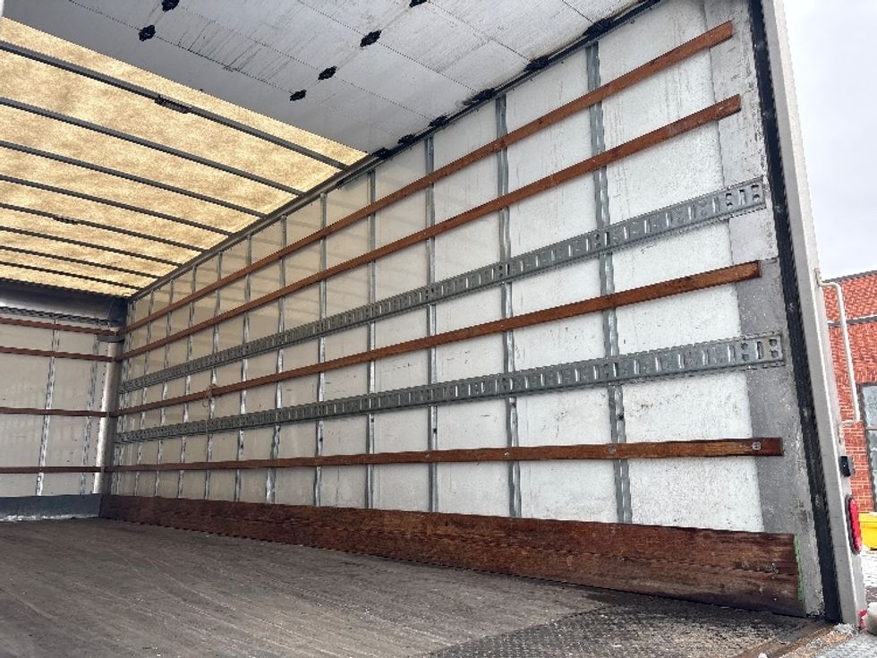 Medium Duty Box Truck-Light and Medium Duty Trucks-Freightliner-2019-M2-Mississauga-ON-111,193\n\t\tkm-$ 79,500 - Image 12