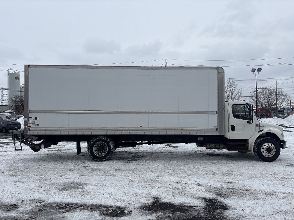 Medium Duty Box Truck-Light and Medium Duty Trucks-Freightliner-2019-M2-Mississauga-ON-111,193\n\t\tkm-$ 79,500 - Image 15