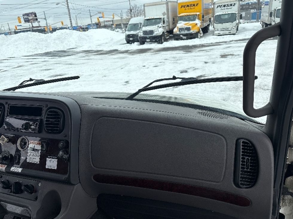 Medium Duty Box Truck-Light and Medium Duty Trucks-Freightliner-2019-M2-Mississauga-ON-111,193\n\t\tkm-$ 79,500 - Image 21