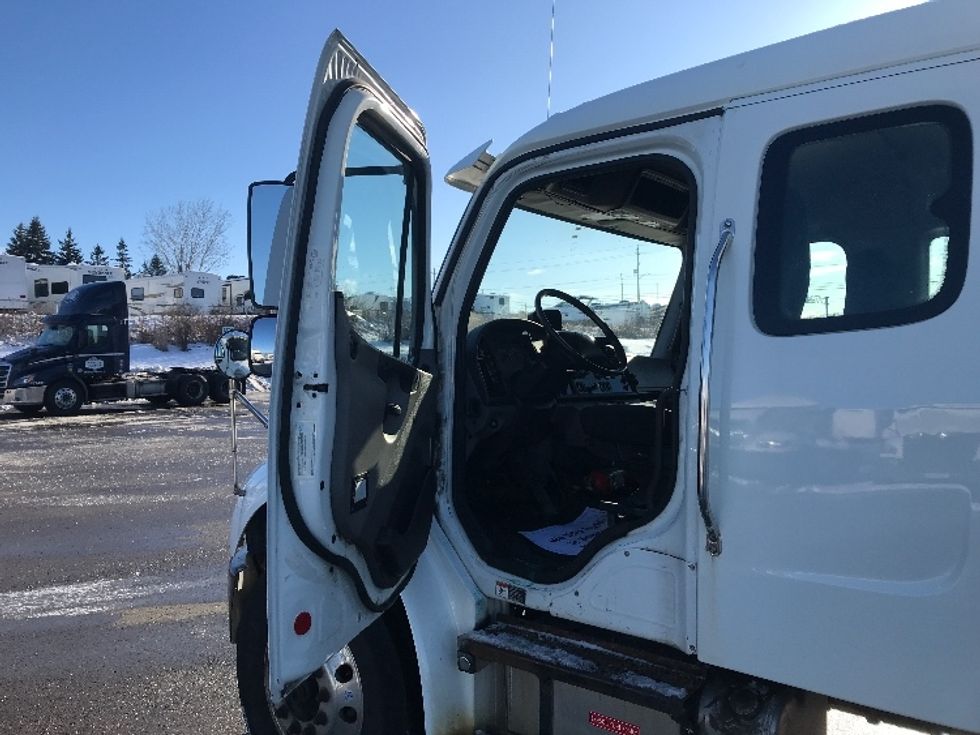 Medium Duty Box Truck-Light and Medium Duty Trucks-Freightliner-2019-M2-Mississauga-ON-164,469\n\t\tkm-$ 81,500 - Image 16