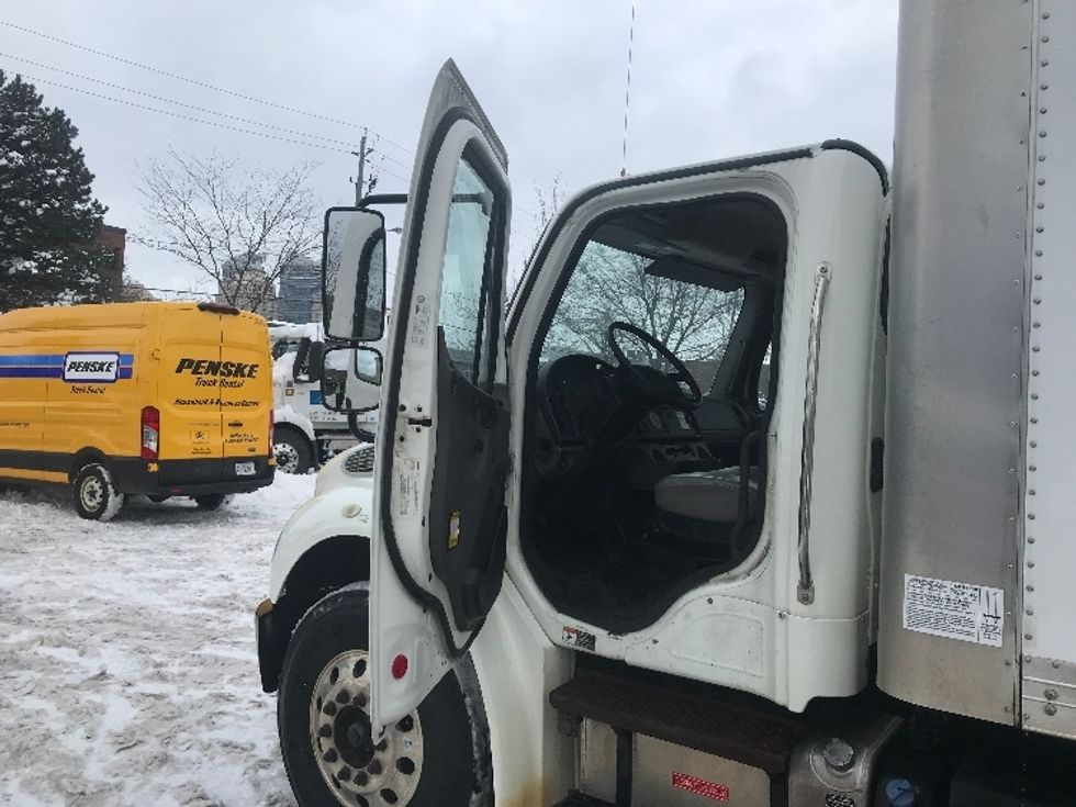 Medium Duty Box Truck-Light and Medium Duty Trucks-Freightliner-2019-M2-Mississauga-ON-184,098\n\t\tkm-$ 63,750 - Image 16