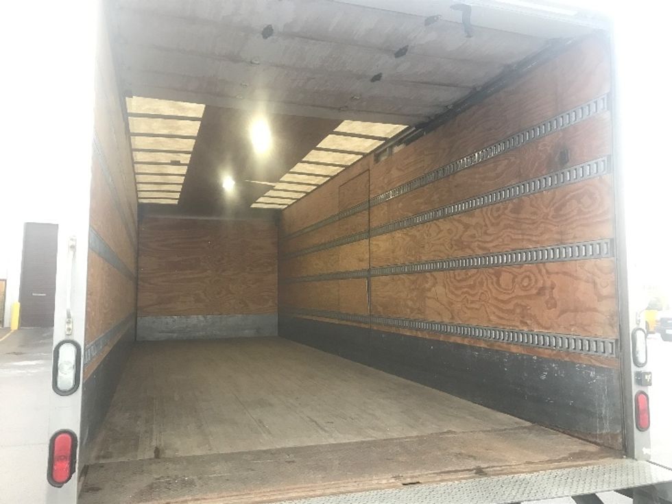 Medium Duty Box Truck-Light and Medium Duty Trucks-Freightliner-2019-M2-Mississauga-ON-188,053\n\t\tkm-$ 71,250 - Image 12