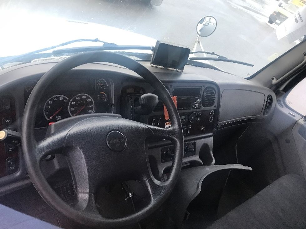 Medium Duty Box Truck-Light and Medium Duty Trucks-Freightliner-2019-M2-Mississauga-ON-188,053\n\t\tkm-$ 71,250 - Image 16