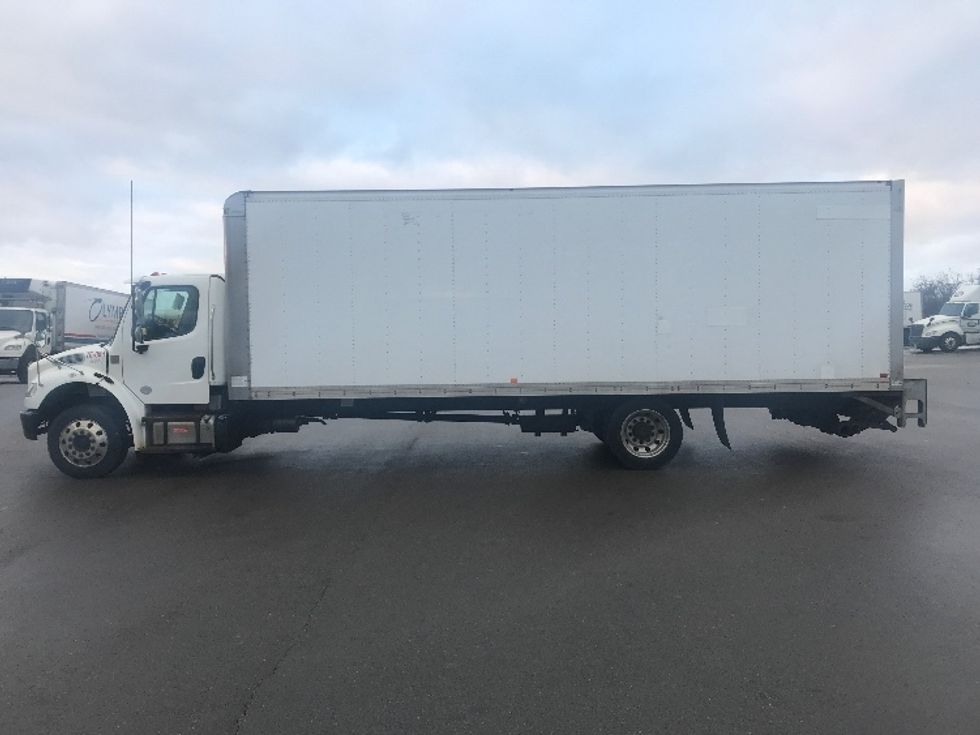 Medium Duty Box Truck-Light and Medium Duty Trucks-Freightliner-2019-M2-Mississauga-ON-188,053\n\t\tkm-$ 71,250 - Image 4