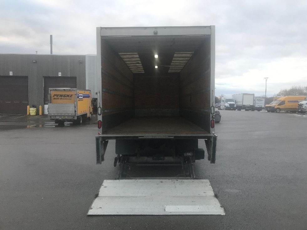 Medium Duty Box Truck-Light and Medium Duty Trucks-Freightliner-2019-M2-Mississauga-ON-188,053\n\t\tkm-$ 71,250 - Image 9