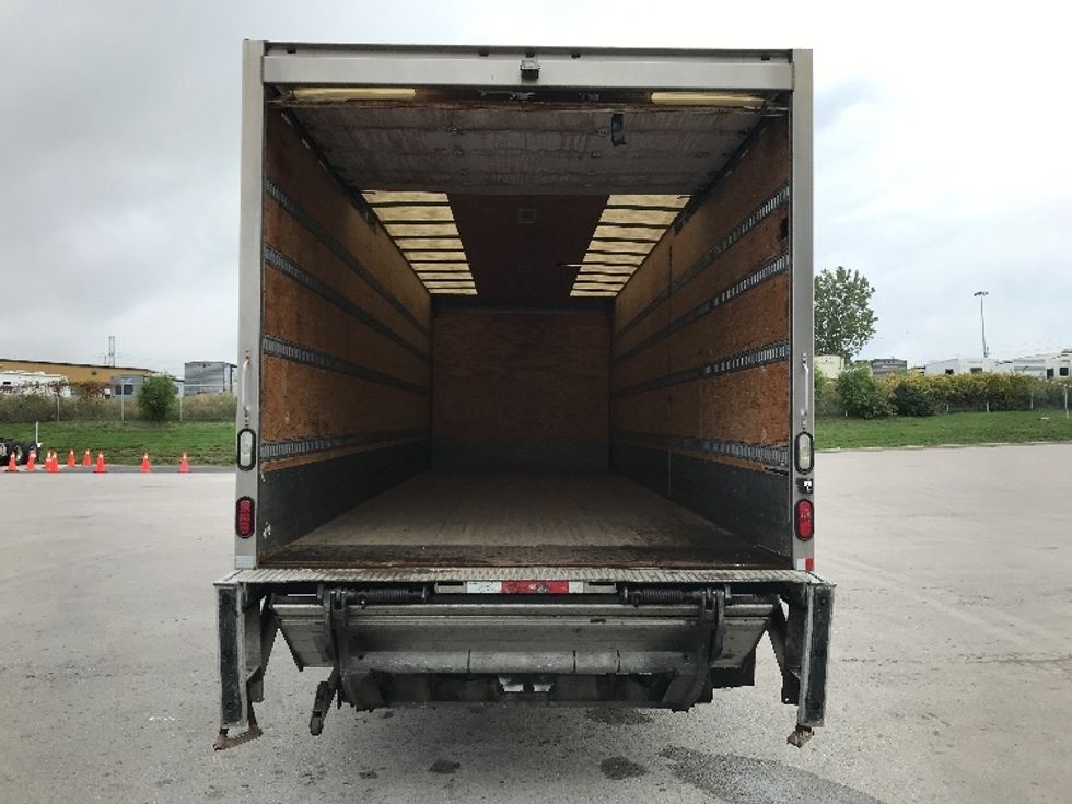 Medium Duty Box Truck-Light and Medium Duty Trucks-Freightliner-2019-M2-Mississauga-ON-192,461\n\t\tkm-$ 71,000 - Image 8