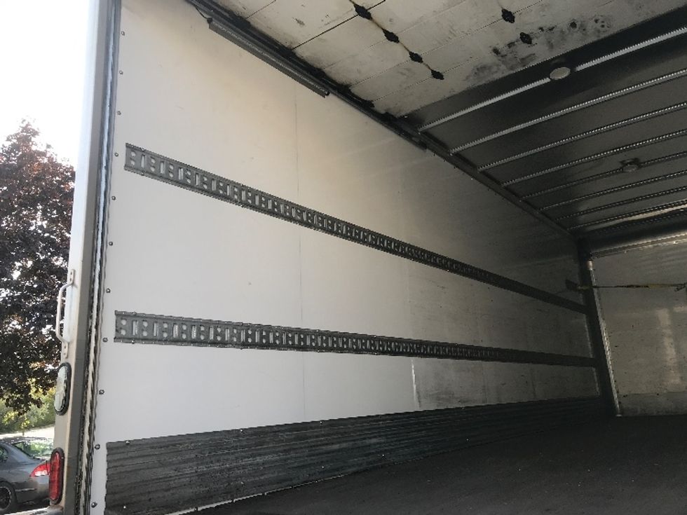 Medium Duty Box Truck-Light and Medium Duty Trucks-Freightliner-2019-M2-Mississauga-ON-197,290\n\t\tkm-$ 62,000 - Image 11