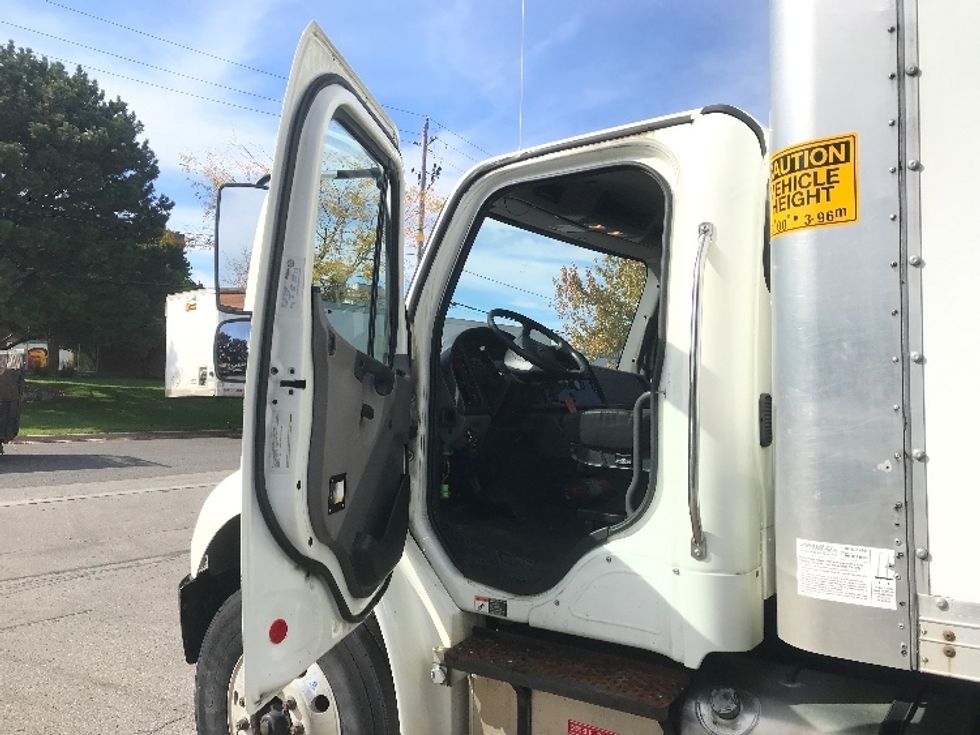 Medium Duty Box Truck-Light and Medium Duty Trucks-Freightliner-2019-M2-Mississauga-ON-197,290\n\t\tkm-$ 62,000 - Image 16