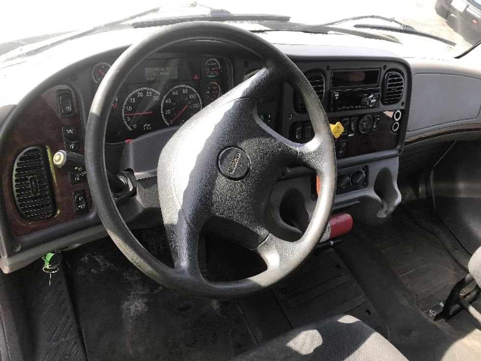 Medium Duty Box Truck-Light and Medium Duty Trucks-Freightliner-2019-M2-Mississauga-ON-197,290\n\t\tkm-$ 62,000 - Image 17