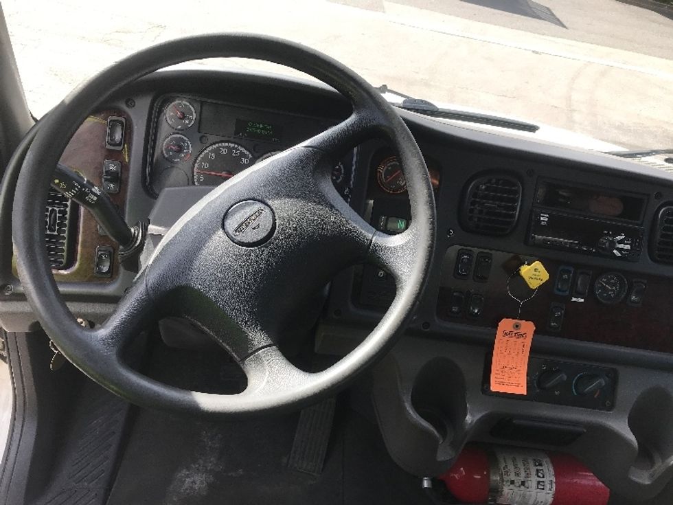 Medium Duty Box Truck-Light and Medium Duty Trucks-Freightliner-2019-M2-Mississauga-ON-197,290\n\t\tkm-$ 62,000 - Image 18